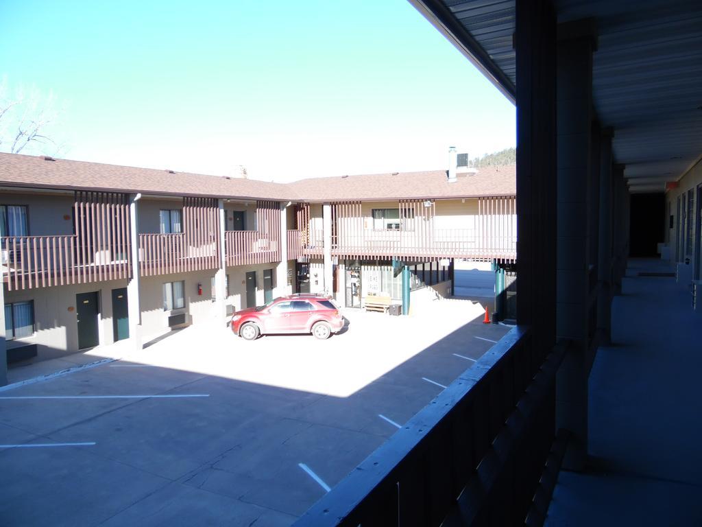 Bear Lodge Motel サンダンス エクステリア 写真
